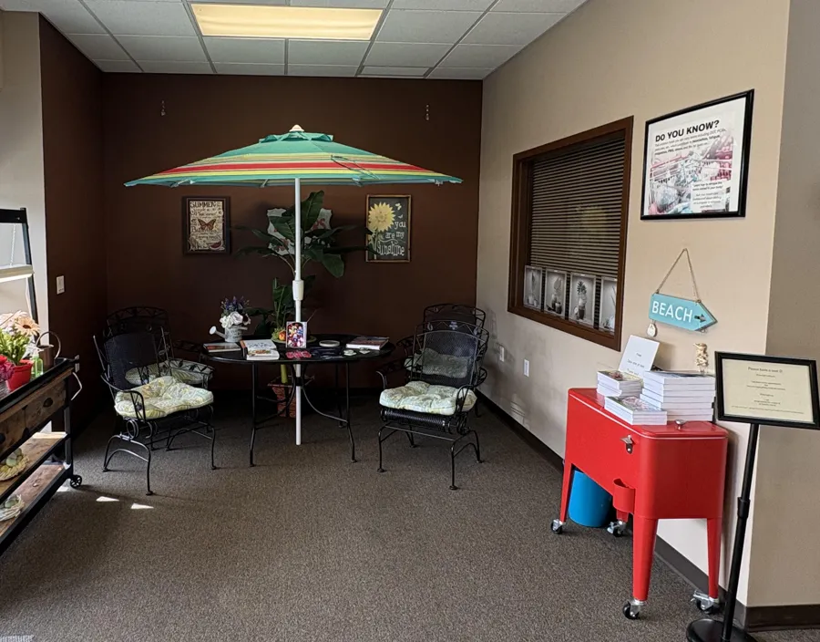A sunny sitting corner in the waiting area